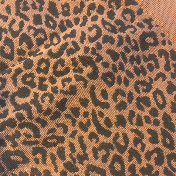 SALE! 🖤🤎Leopard Print Tight\Leggings!🤎🖤 - Picture 3 of 6